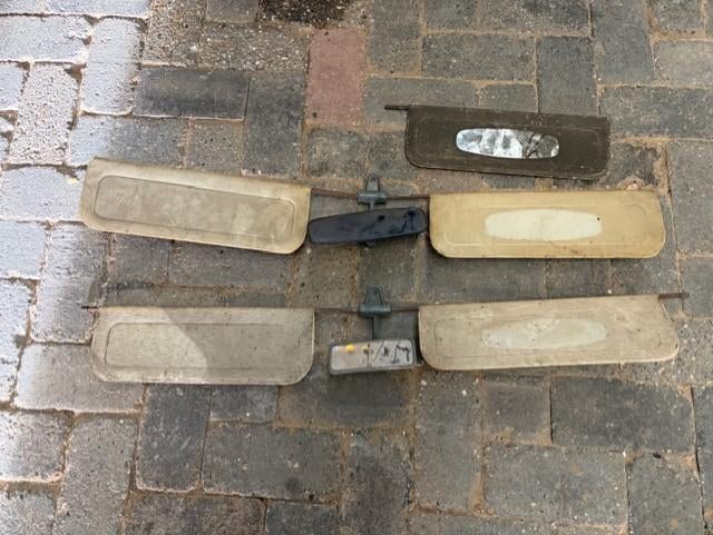 Triumph Herald zonneklep sets, Enlèvement