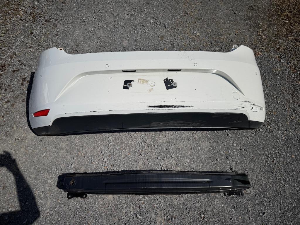 Seat Leon achterbumper + versteviging, Ophalen, Gebruikt, Achter, Bumper