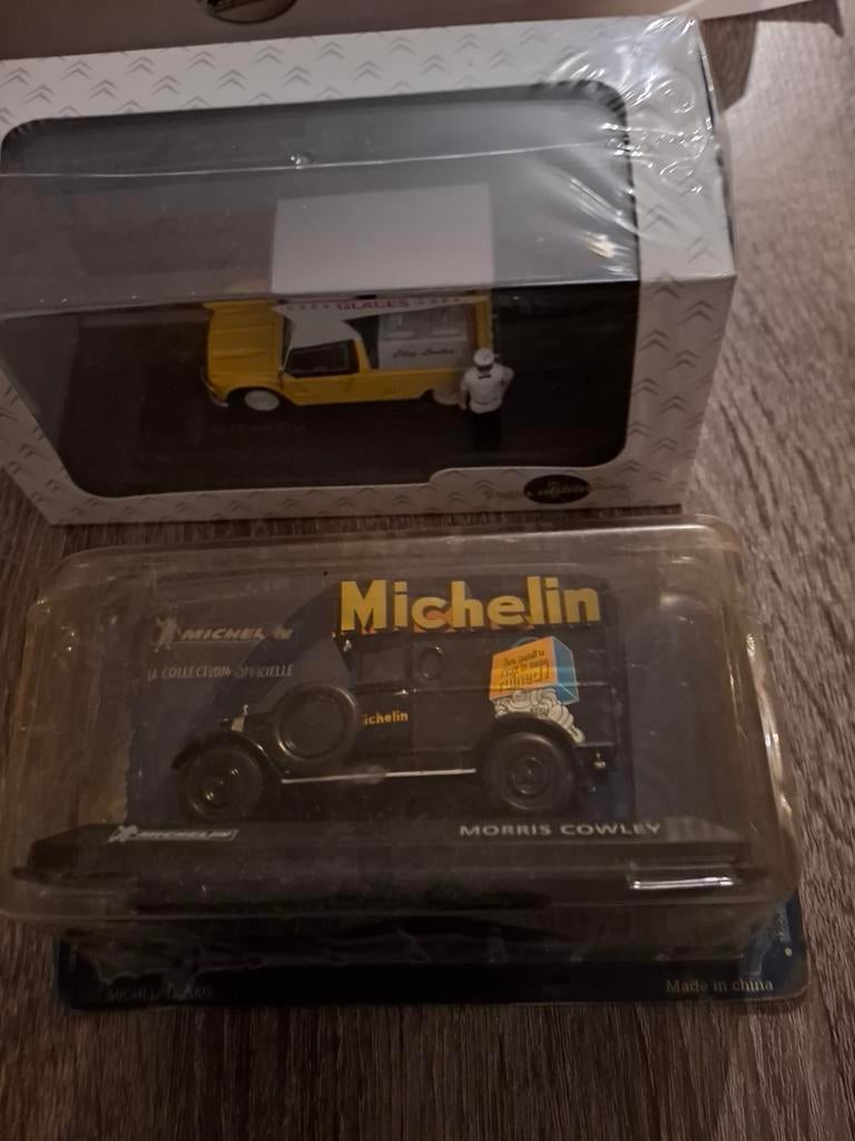 Méhari+camion., Enlèvement ou Envoi