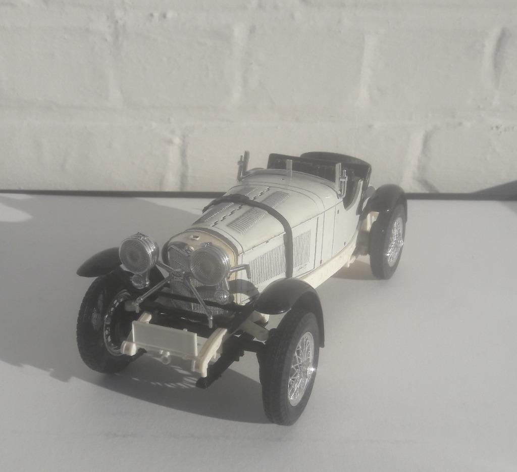 Modèle de voiture Burago Mercedes Benz 1928 à l'échelle 1:18, Enlèvement ou Envoi, Utilisé, Voiture, Burago