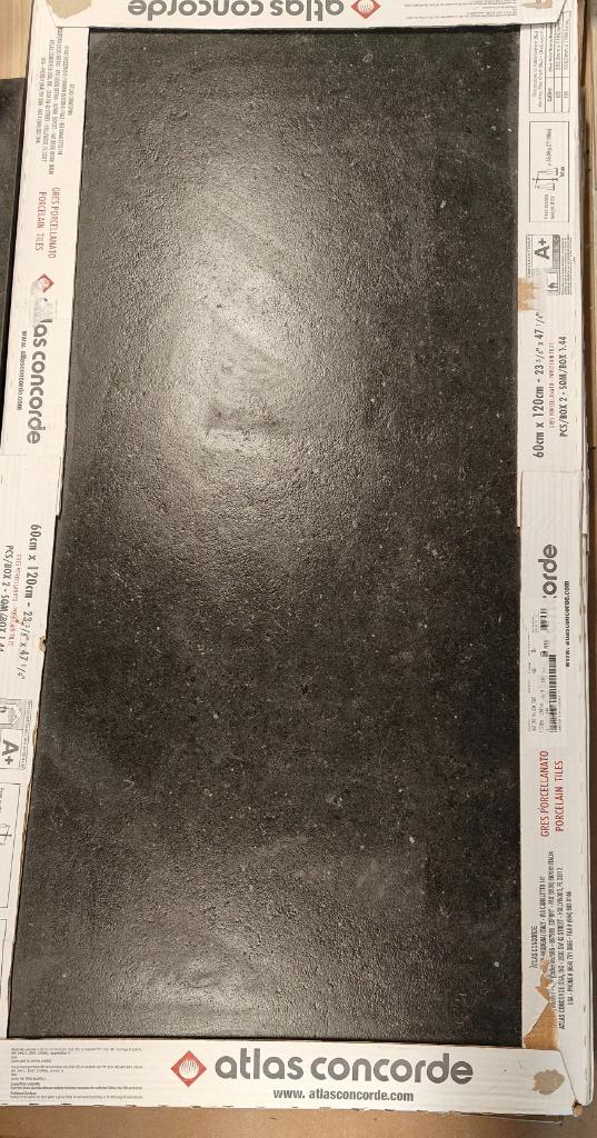 5 carreaux + plinthes AT. Tarmac Boost Stone, Neuf, 60 cm ou plus, Carrelage de sol, Enlèvement