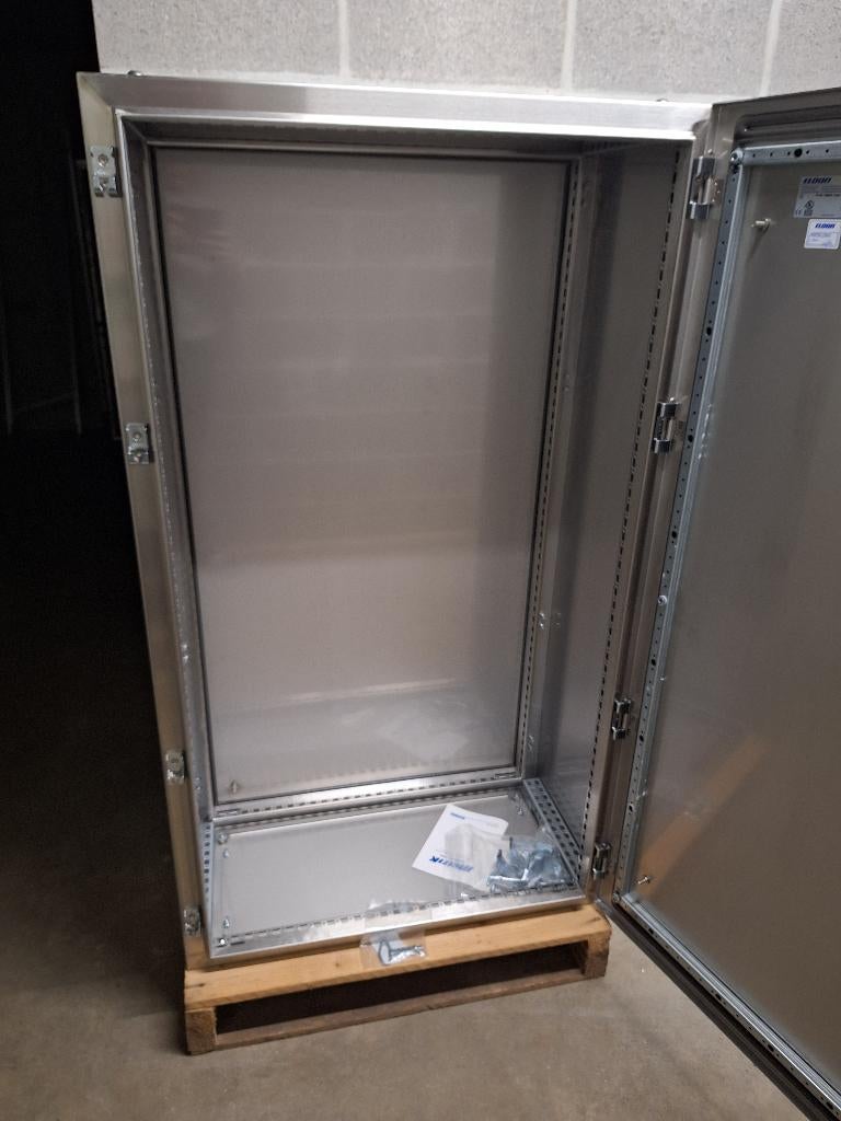Nieuwe inox elektriciteitskast, Doe-het-zelf en Bouw, Elektriciteit en Kabels, Ophalen, Nieuw