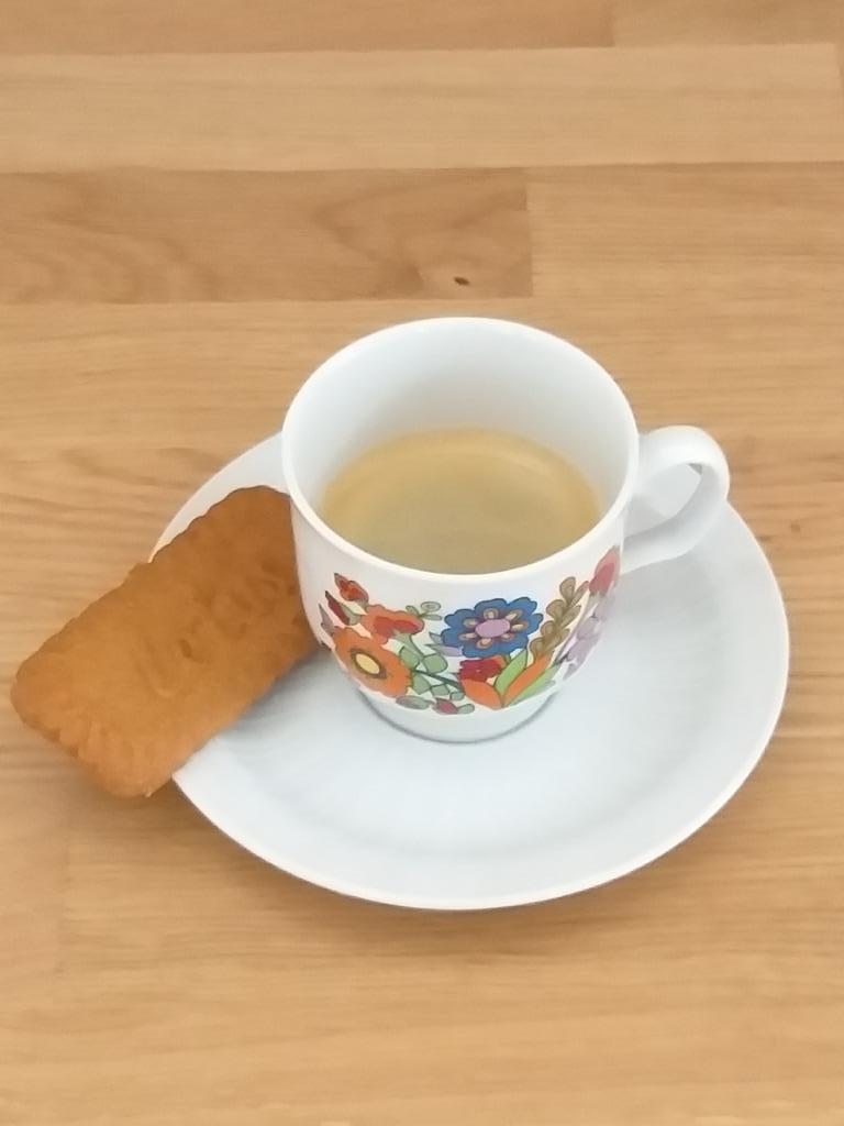 Ensemble de 6 tasses et soucoupes vintage, Huis en Inrichting, Keuken | Servies, Zo goed als nieuw, Porselein, Ophalen of Verzenden