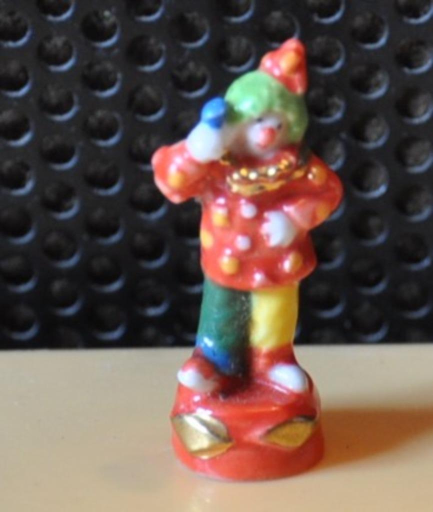 feve en porcelaine clown, Ophalen of Verzenden, Zo goed als nieuw