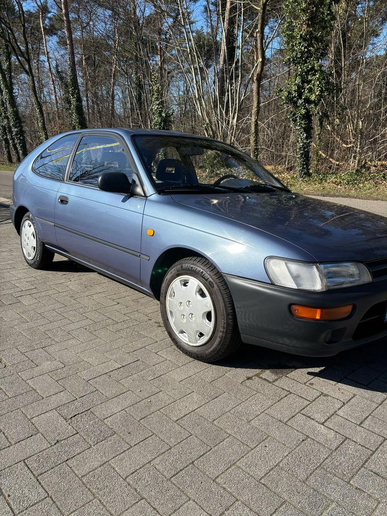 Toyota corolla 1.3i Oldtimer zeer goede staat 1993 weinig km, Autos, Toyota, Particulier, Corolla, Essence, Hatchback, 3 portes