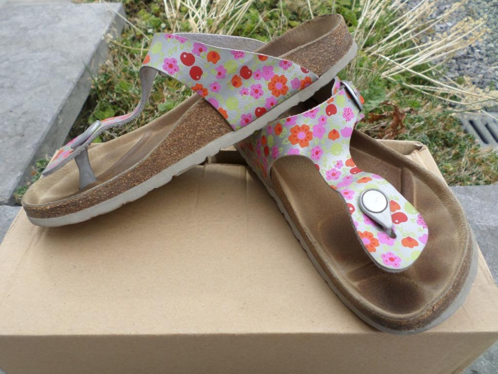 Zilveren slaches sandalen fruit bloemen meisje Cypres maat, Gebruikt, Meisje, Schoenen, Ophalen of Verzenden