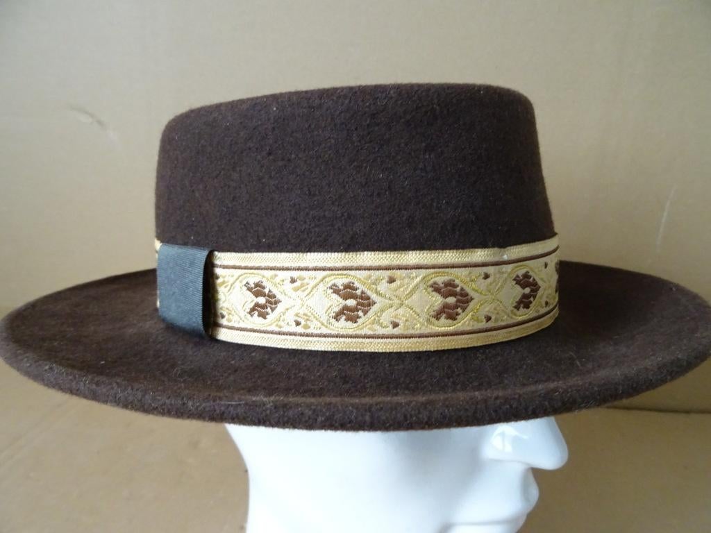 Curiosités chapeau vintage chapeau AG marron vintage rétro, Enlèvement ou Envoi, Porté, 57 cm (M, 7⅛ pouces) ou moins, Chapeau