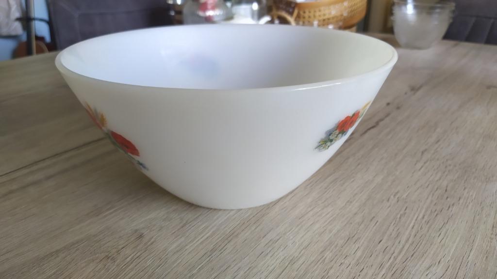 Plat /Saladier en verre blanc - Décor fleurs rouges, Enlèvement, Verre