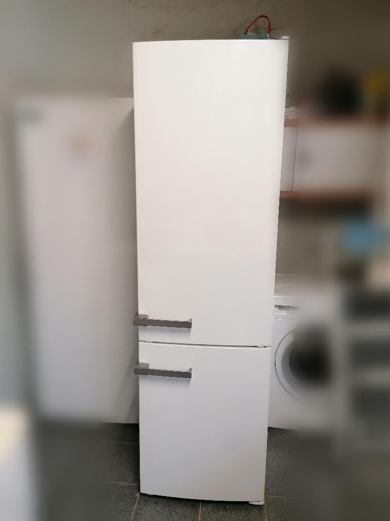 Miele koel-vriescombinatie, Elektronische apparatuur, Ophalen, Gebruikt, 200 liter of meer, 60 cm of meer
