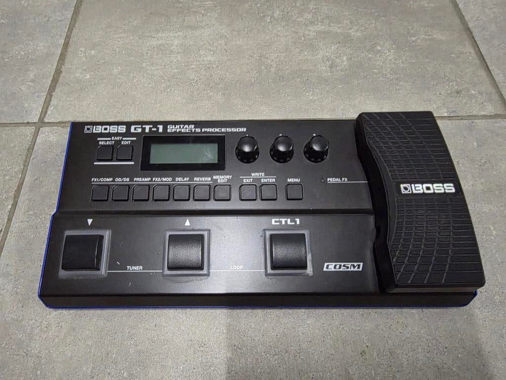 Pedalier Boss GT 1, Musique & Instruments, Effets, Enlèvement