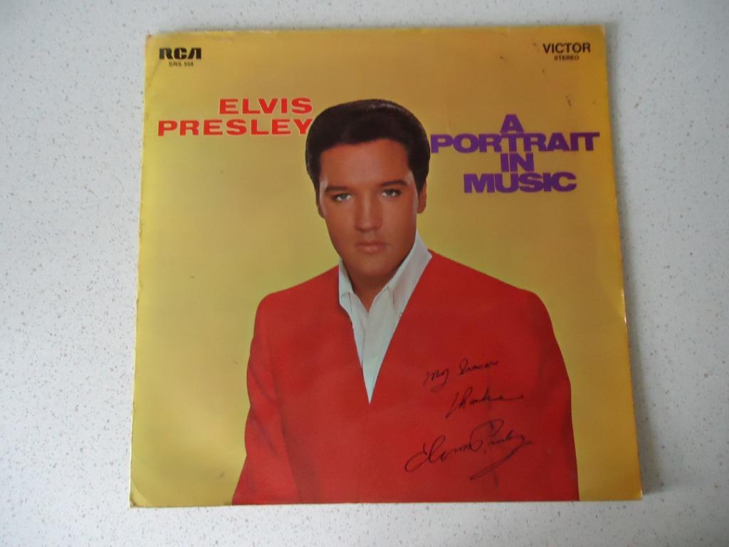 LP van "Elvis Presley" A Portrait in Music anno 1970., Enlèvement ou Envoi, Utilisé, 12 pouces, Rock and Roll