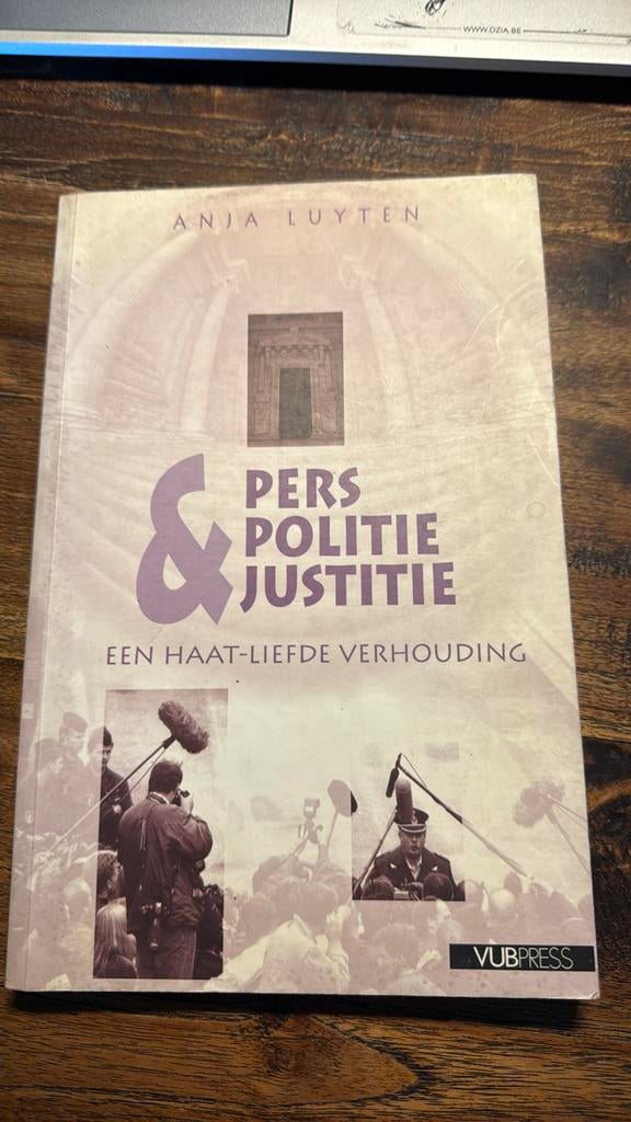 A. Luyten - Pers, politie en justitie, Boeken, Ophalen of Verzenden, Zo goed als nieuw, A. Luyten