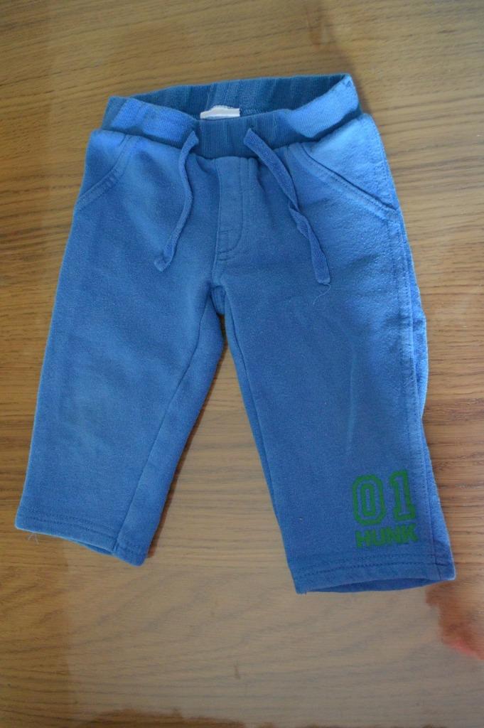 Broek 01 hunk blauw 80, Kinderen en Baby's, Babykleding | Maat 80, Zeeman, Gebruikt, Broekje, Ophalen of Verzenden