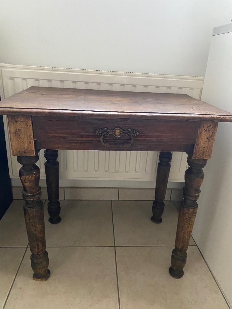 Tafeltje 61cm H - 67cm breed 44cm diep, Enlèvement