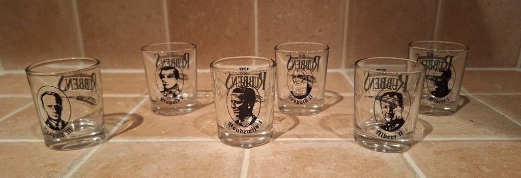 Rubbens distillerie 6 shot glaasjes jenever Belgische koning, Verzamelen, Ophalen, Zo goed als nieuw