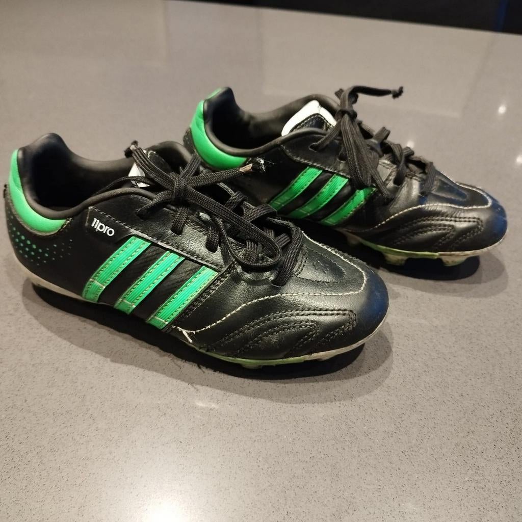 Voetbalschoenen
Merk: Adidas
Maat 33, Sport en Fitness, Voetbal, Ophalen of Verzenden, Gebruikt