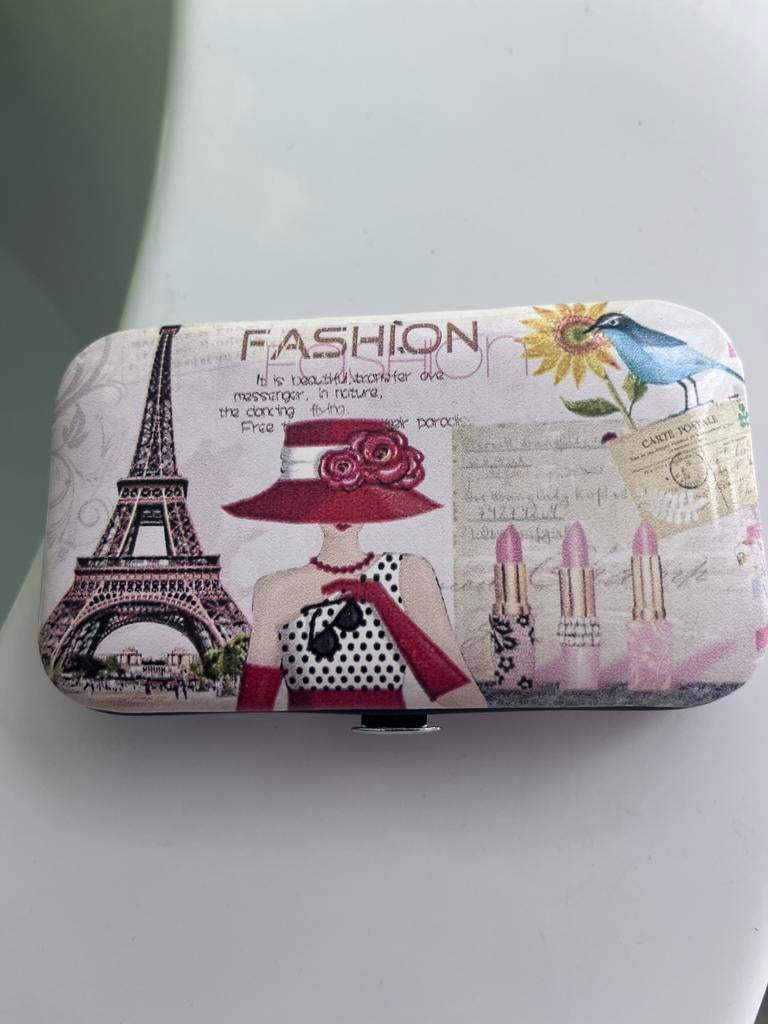 Manicure : ravissant, Enlèvement ou Envoi, Neuf