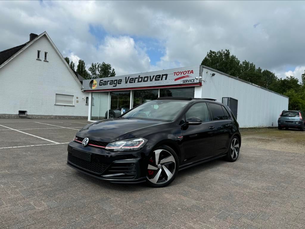 VW GOLF|7.5|GTI|PANO|ALCNTRA|PERFORMANCE, Auto's, Zwart, Bedrijf, Golf, Dealer onderhouden