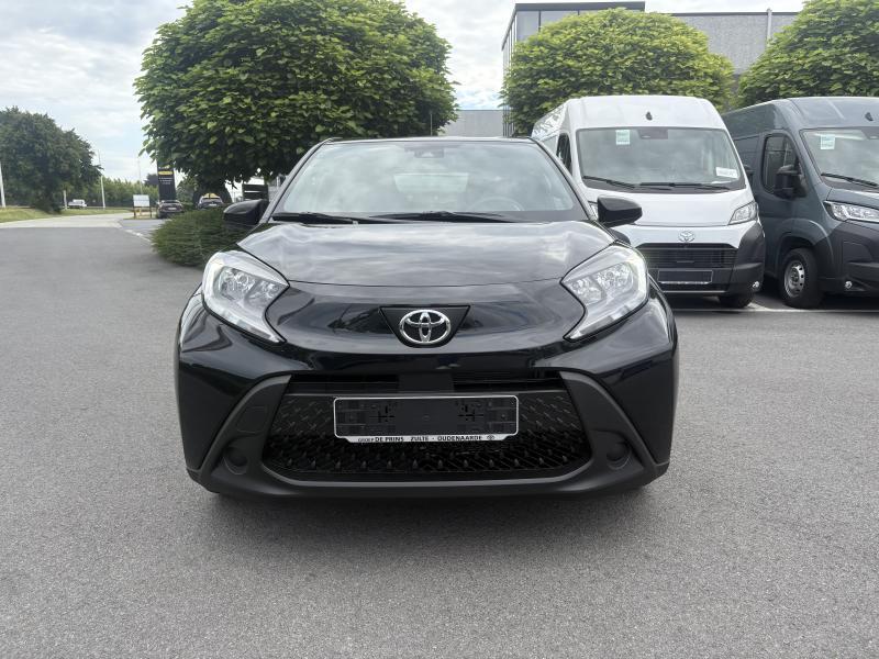 Toyota Aygo X play, Automaat, 110 g/km, 72 pk, Zwart