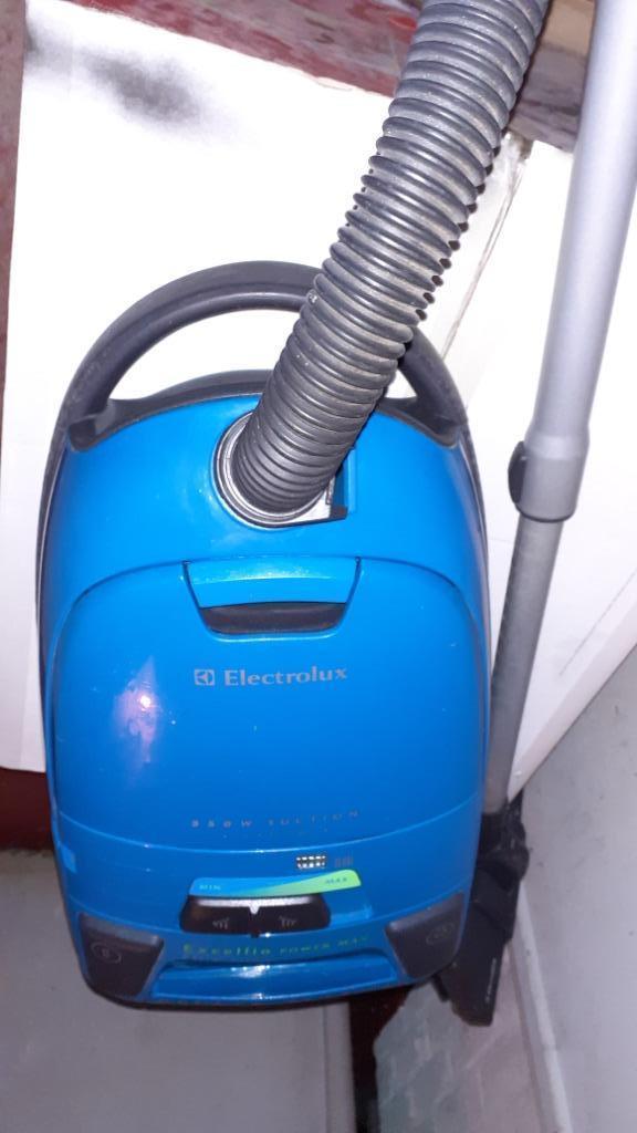 ELECTROLUX EXILLIO SILENCE Stofzuiger, Elektronische apparatuur, Stofzuigers, Ophalen, Zo goed als nieuw, Stofzak, 1200 tot 1600 watt