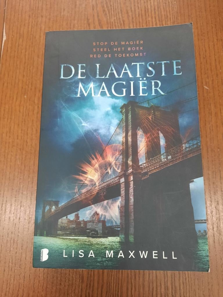 Lisa Maxwell - De laatste magiër, Boeken, Ophalen of Verzenden, Zo goed als nieuw, Lisa Maxwell