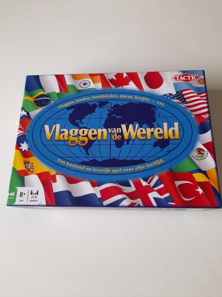 Vlaggen van de wereld, Hobby en Vrije tijd, Ophalen, Zo goed als nieuw