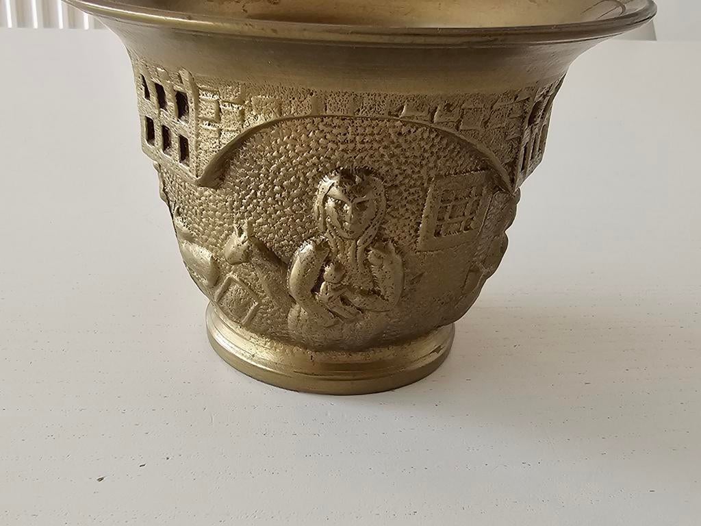 Oude messing vijzel met religieus decor en stamper, Ophalen of Verzenden