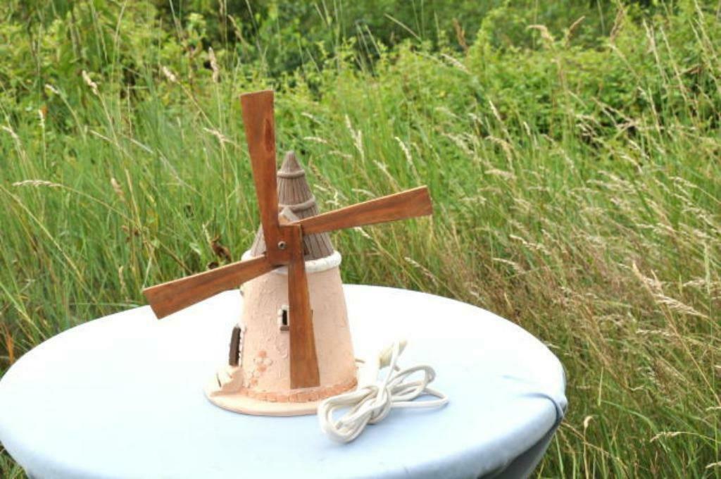 § lampe moulin a vent en terre cuite, Enlèvement ou Envoi