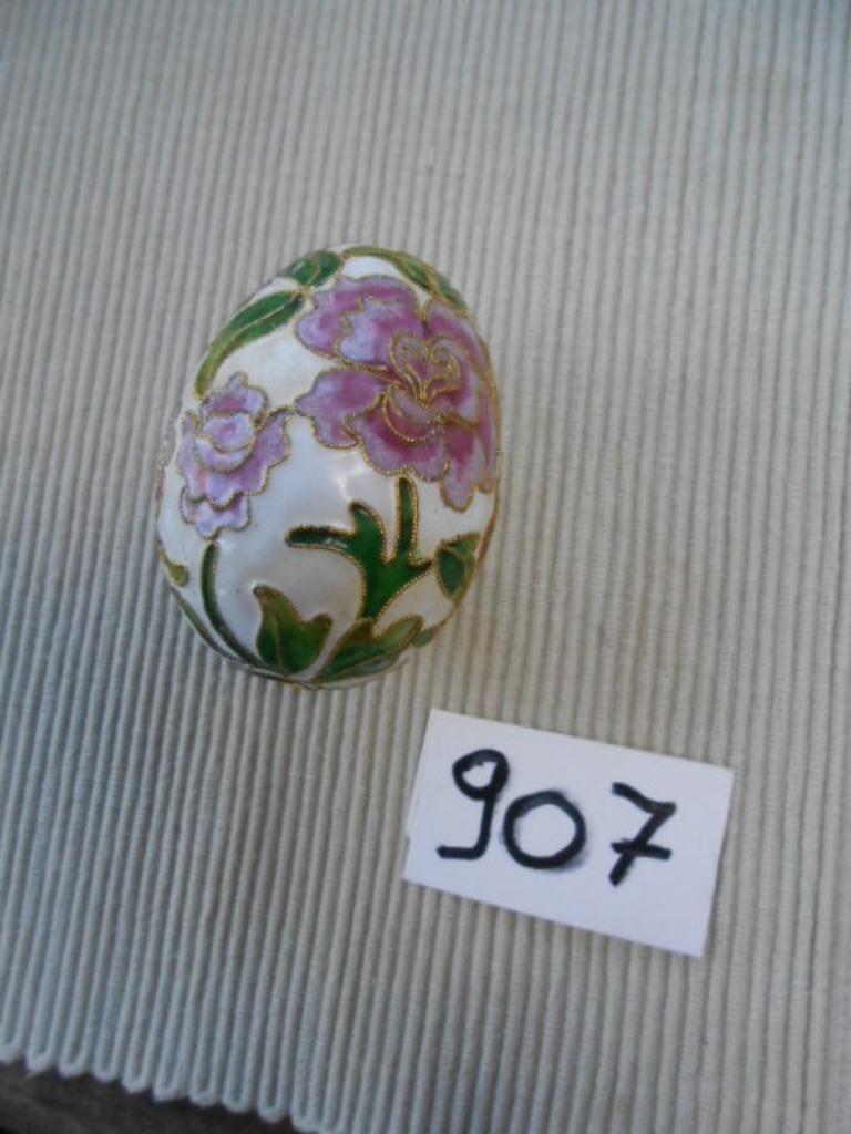 oeuf en porcelaine peinte H 7cm Ø5cm, Enlèvement ou Envoi