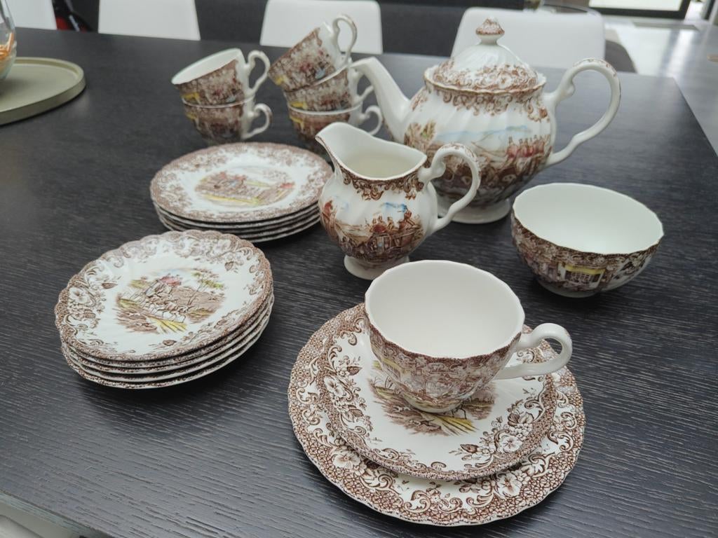Vintage Johnson Bros complete Koffie- theeservies, Antiek en Kunst, Ophalen