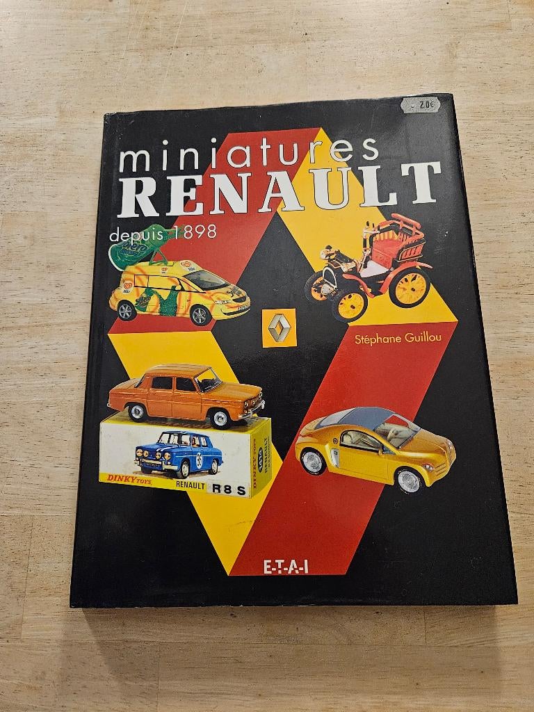 Boek Etai renault miniaturen sinds 1898, Enlèvement ou Envoi, Utilisé, Renault, Stephane Guillou