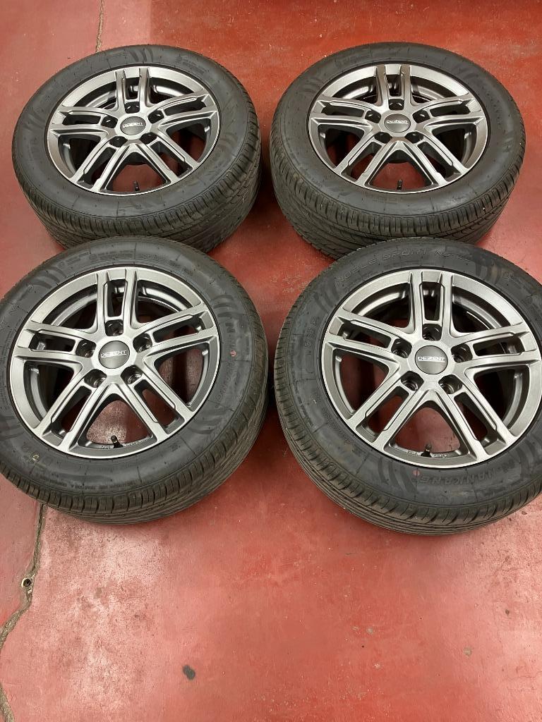 Nieuwe Dezent velgen 6J x 15H 5x114.3 met banden 205/55r15, Auto-onderdelen, Banden en Velgen, Banden en Velgen, Zomerbanden, 15 inch