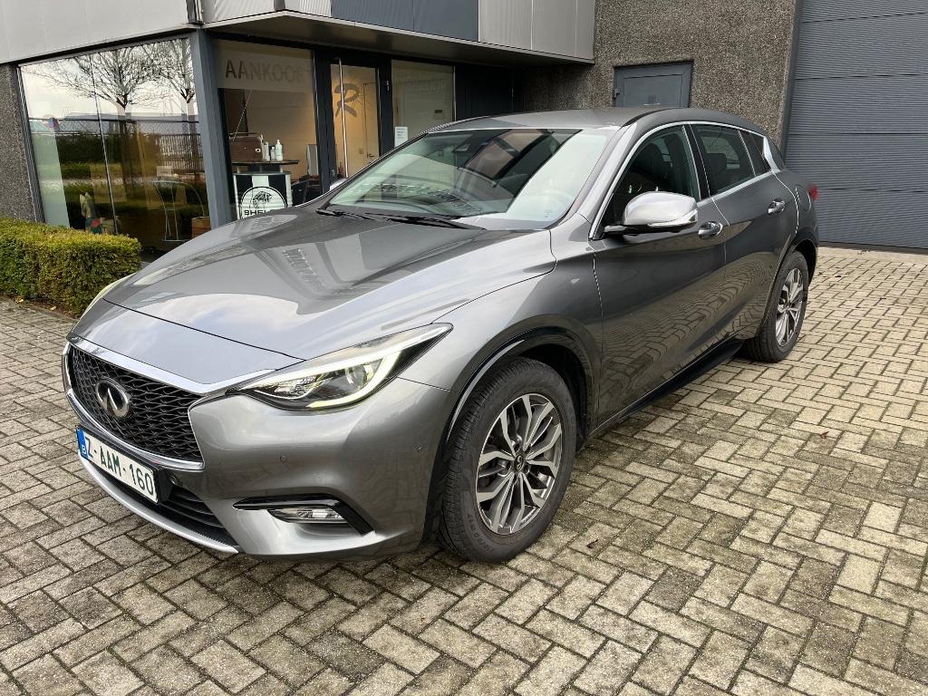 Infiniti Q30 1.6 i NAVIGATIE AIRCO CAMERA EUR6 LEZ ONBEPERKT, Auto's, Stof, 4 cilinders, 1595 cc, Bedrijf