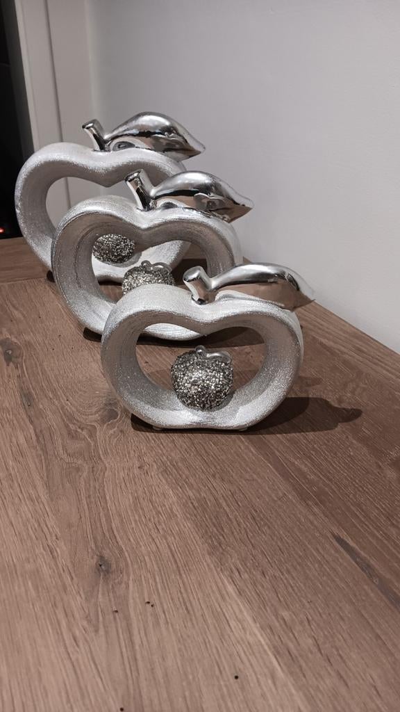 Decoratieve appelen met appeltjes erin 3 stuks, Ophalen of Verzenden