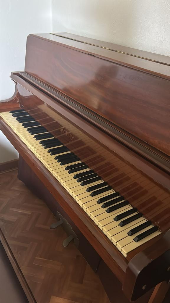 Bentley buffetpiano bruin, Enlèvement, Utilisé, Brun, Piano