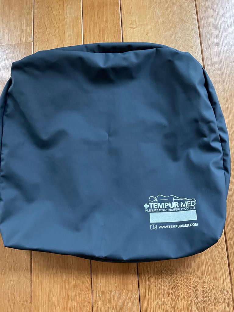 Overtrek voor rolstoelzitkussen, kussenhoes  “ Tempur “, Diversen, Ophalen of Verzenden, Zo goed als nieuw