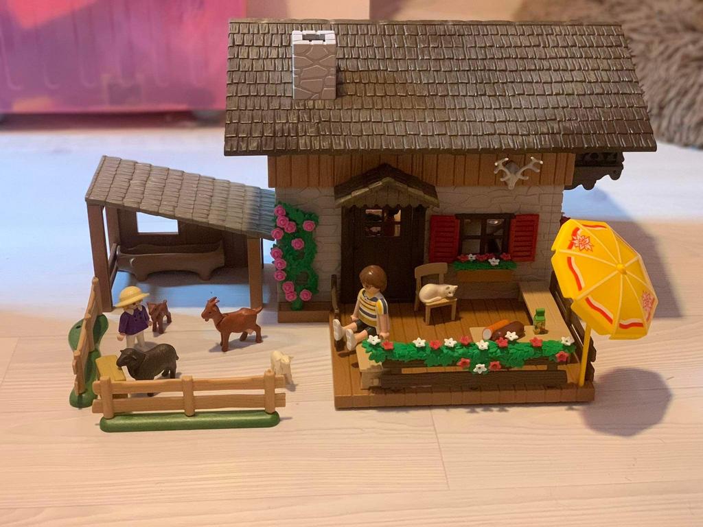 Maison de montagne Playmobil, Enfants & Bébés, Jouets | Playmobil, Comme neuf
