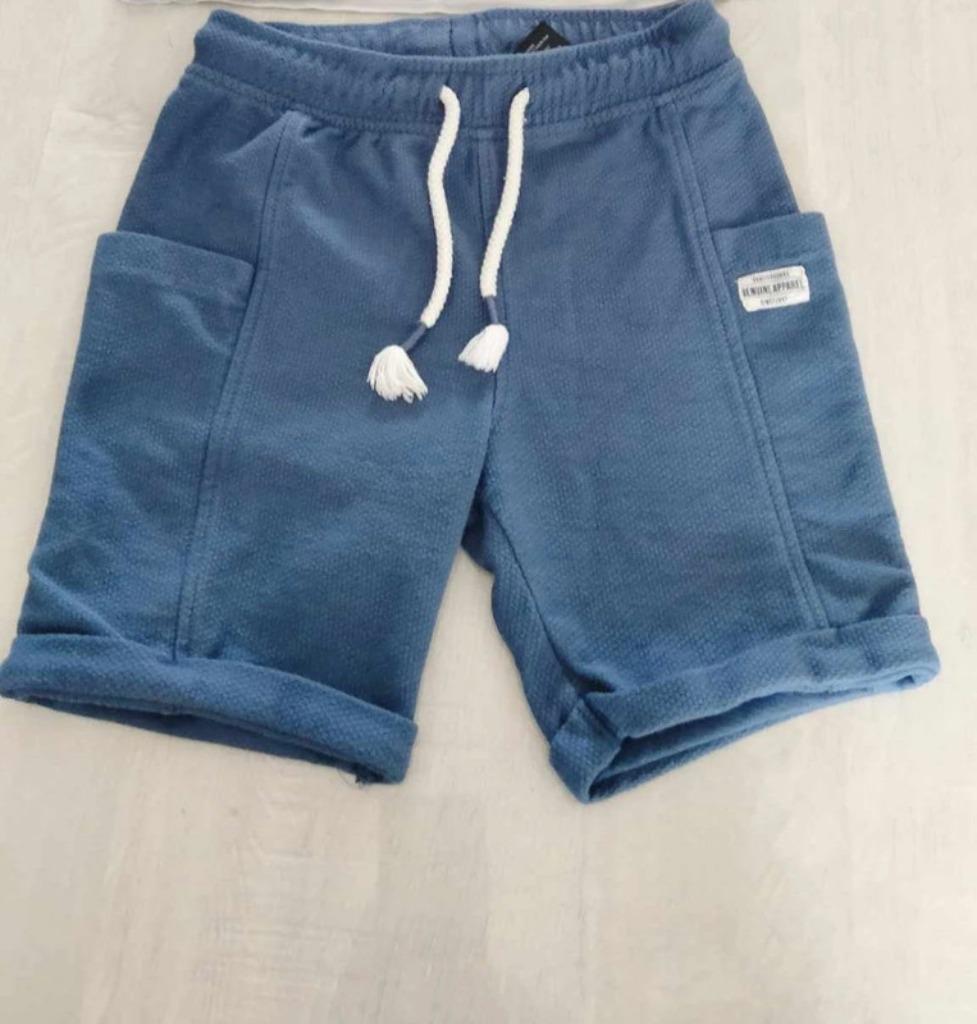short / pantalon court bleu taille 110, Pantalon, Garçon, Enlèvement ou Envoi, Comme neuf