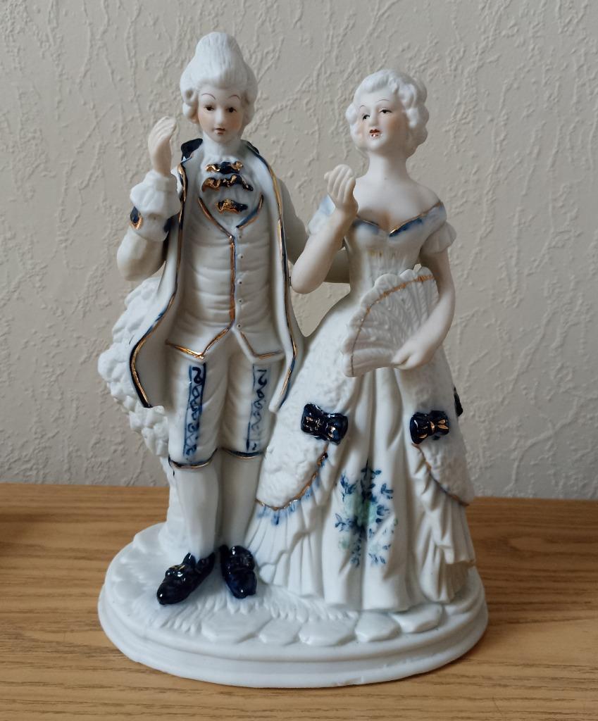 Figurine en porcelaine biscuit, Enlèvement ou Envoi