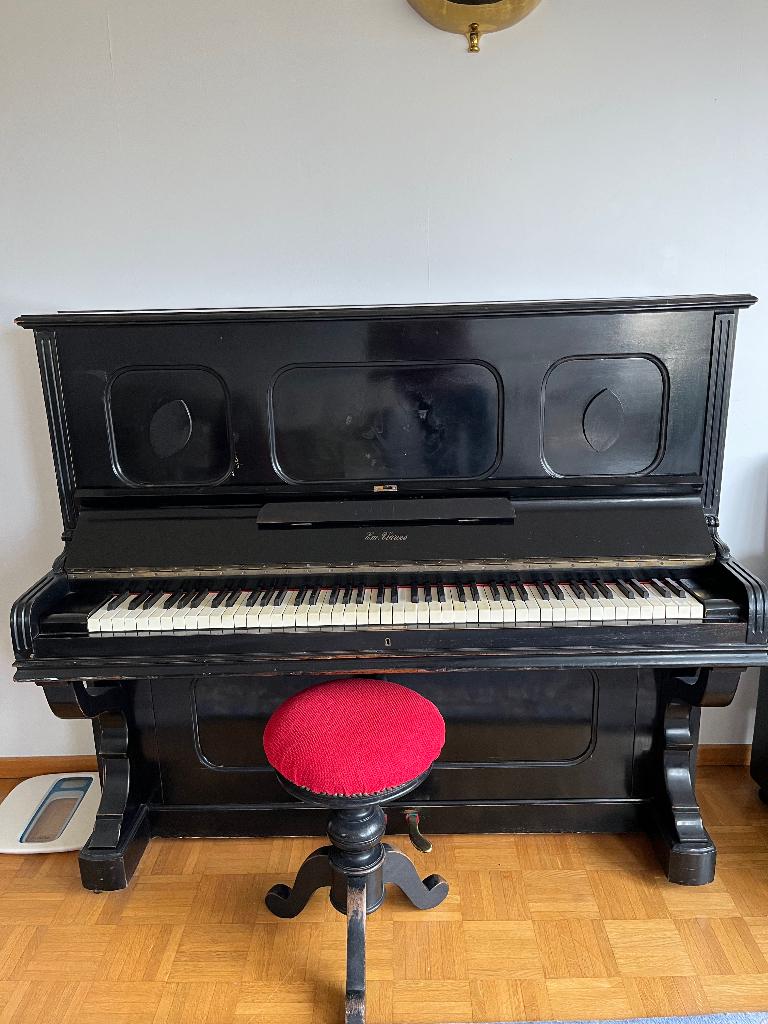 Antieke piano, Ophalen, Piano