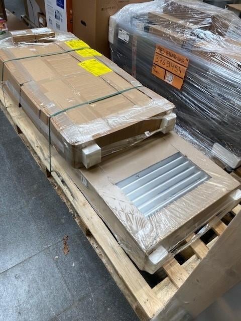 Vasco Tulipa horizontale radiator TH2 1800 x 600 9016, Ophalen, 30 tot 80 cm, Radiator, Nieuw