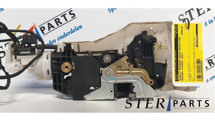 Deurslot Mechaniek 4Deurs rechts-voor van een Mercedes S-Kla, Ophalen of Verzenden, 3 maanden garantie, Gebruikt, Mercedes-Benz