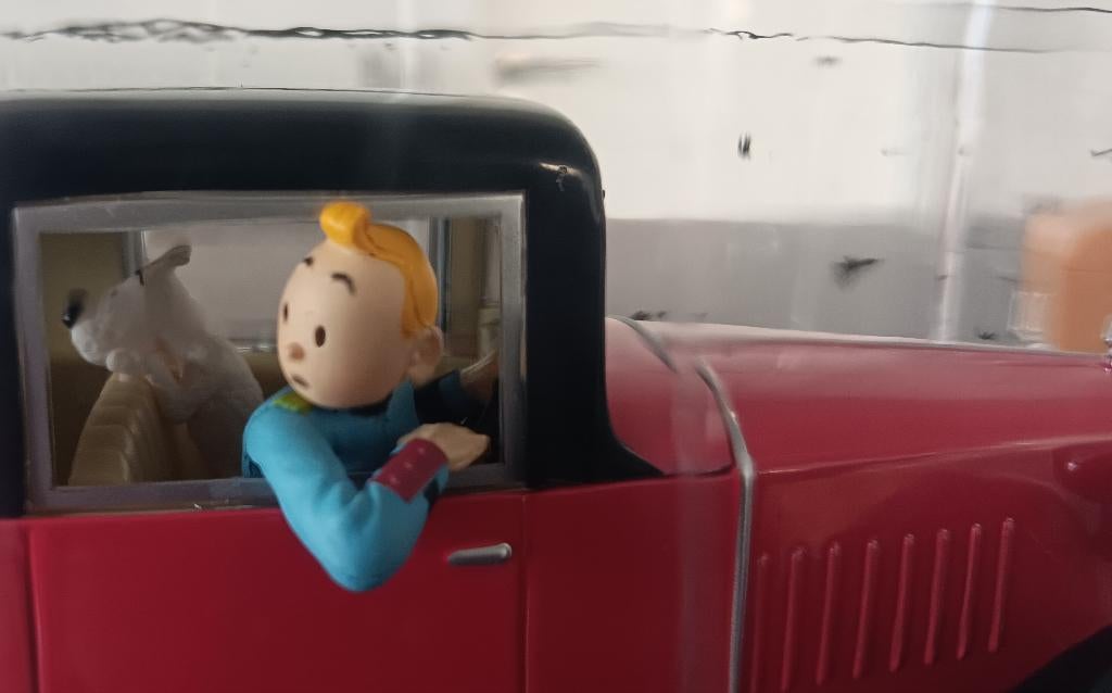 Rode kuifje auto 1/24, Ophalen of Verzenden, Zo goed als nieuw, Auto