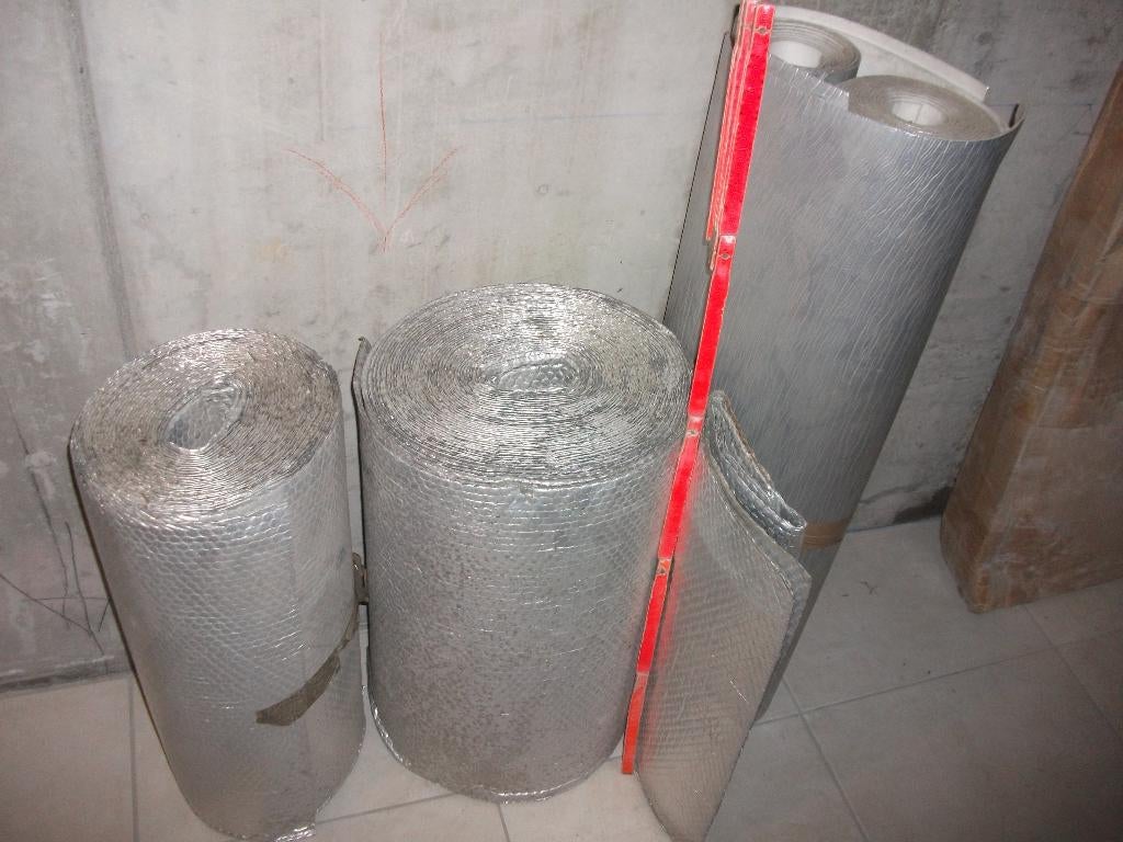 radiatorisolatie, dun,zeer goede; ook buisisolatie zak vol,, Doe-het-zelf en Bouw, Overige materialen, Zo goed als nieuw, Muurisolatie
