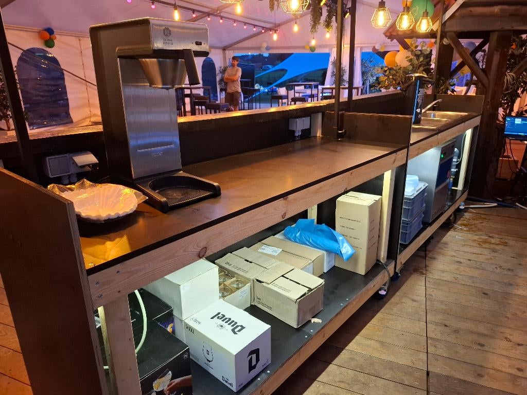 Verhuur van mobiele toog/bar, Ophalen, Zo goed als nieuw