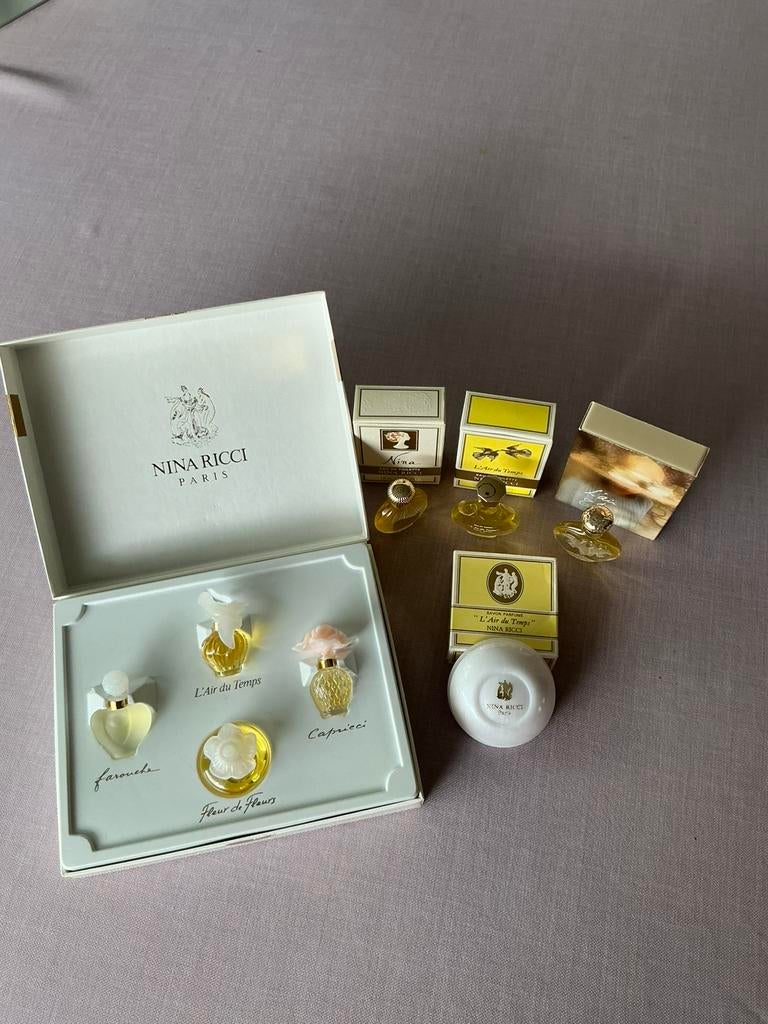 8 parfumeflesjes Nina  RICCI, Enlèvement, Comme neuf, Miniature, Plein