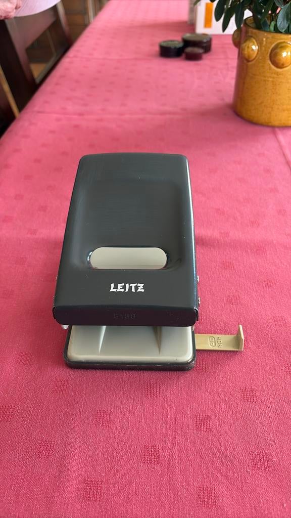 Perforator Leitz, Ophalen of Verzenden, Gebruikt
