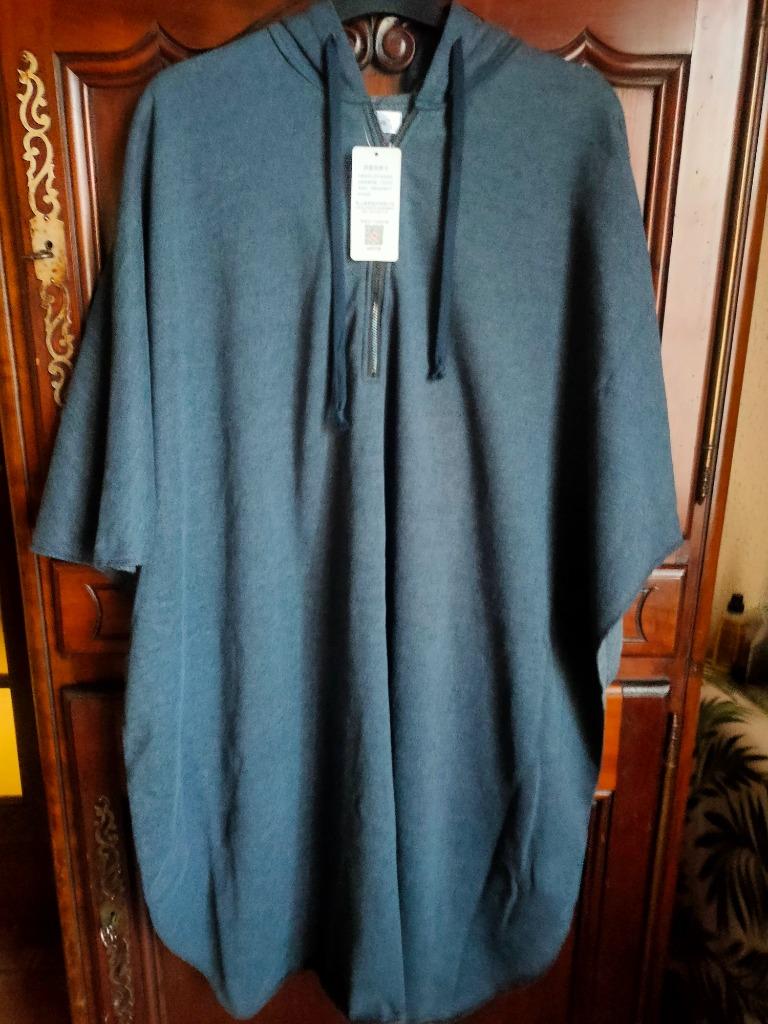 Poncho taille XL neuf avec étiquette, Vêtements | Hommes, Pulls & Vestes, Neuf, Gris, Enlèvement ou Envoi, Taille 56/58 (XL)