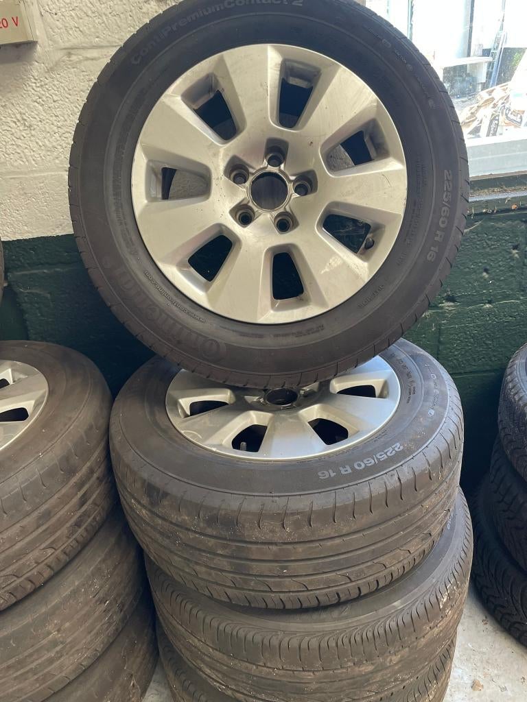 Set Audi velgen met banden 225/60 R16 98W Continental, Auto-onderdelen, Banden en Velgen, Ophalen, Gebruikt, 16 inch, Banden en Velgen