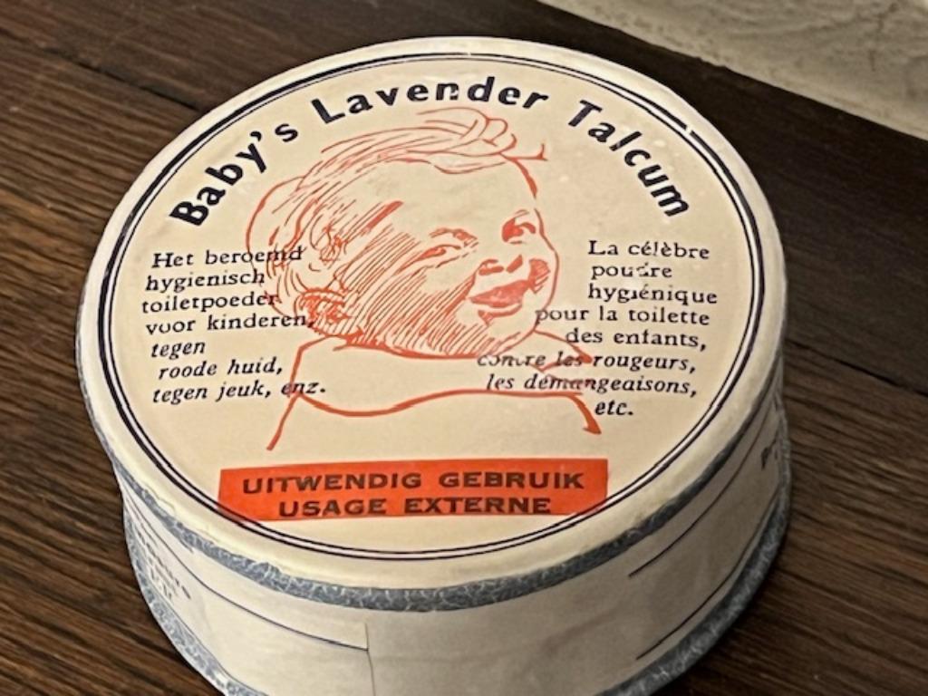 Vintage verpakking Baby lavendel talkpoeder, Antiek en Kunst, Curiosa en Brocante, Ophalen